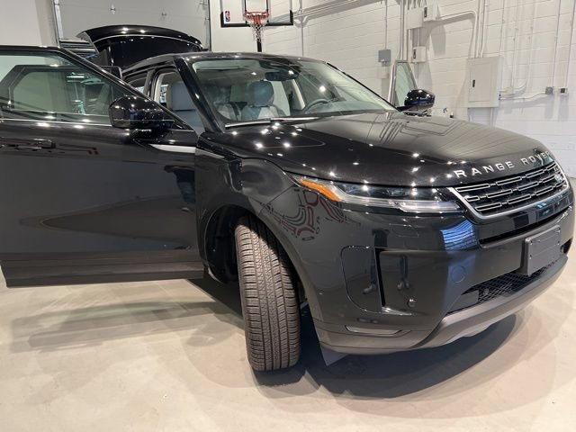 Used 2025 Land Rover Range Rover Evoque S AWD/4WD image 15