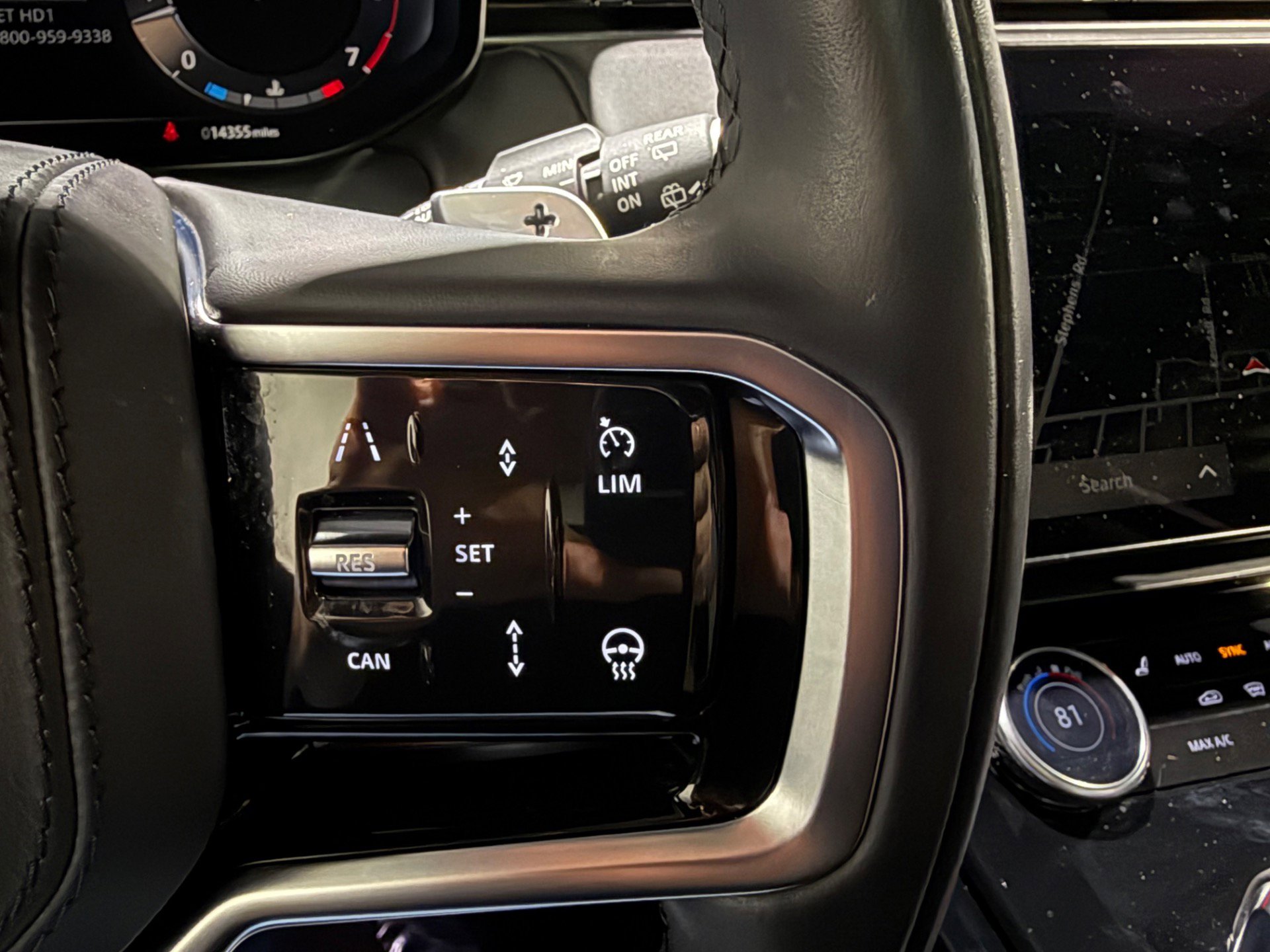 Used 2023 Land Rover Range Rover Sport SE image 26