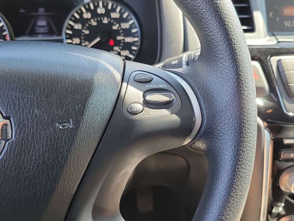 Used 2019 Nissan Pathfinder S FWD image 8