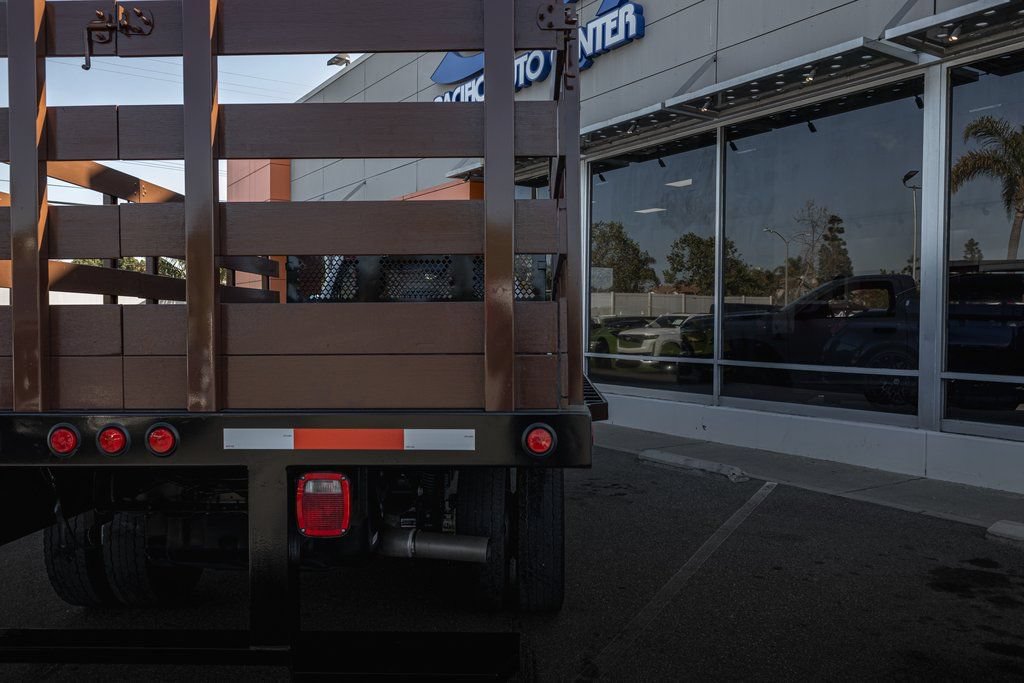 Used 2019 RAM 5500 Tradesman RWD image 13