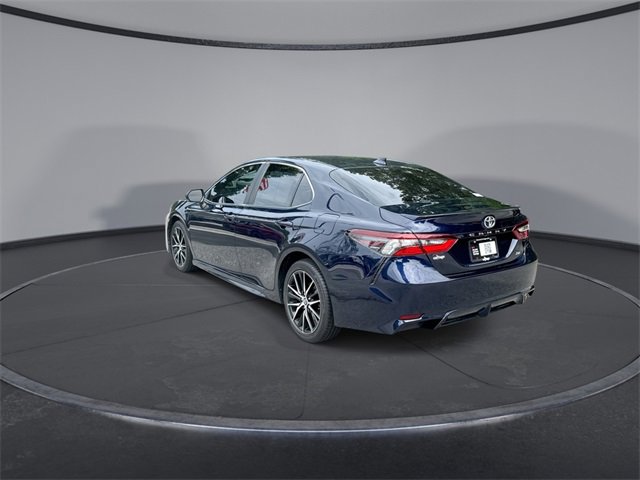 Used 2022 Toyota Camry SE image 6