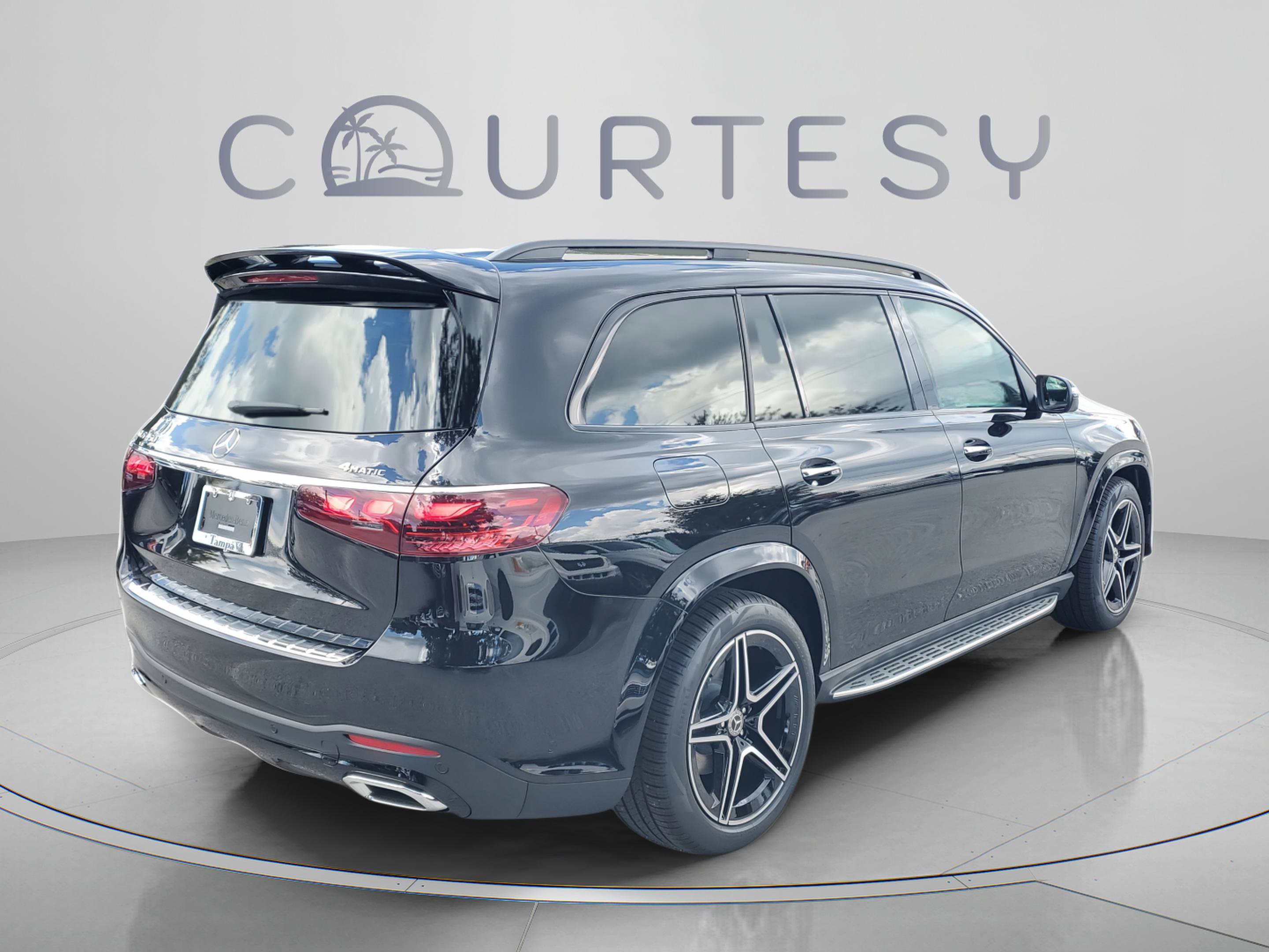 Certified 2026 Mercedes-Benz GLS 450 4MATIC image 4