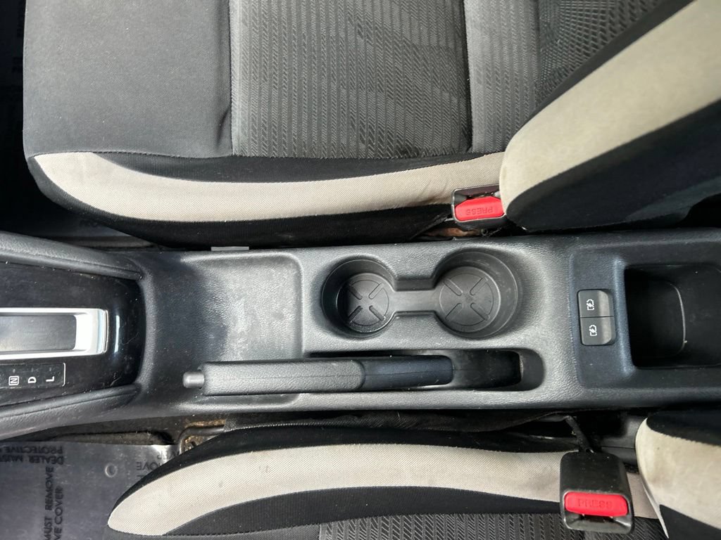 Used 2021 Nissan Versa SV FWD image 18