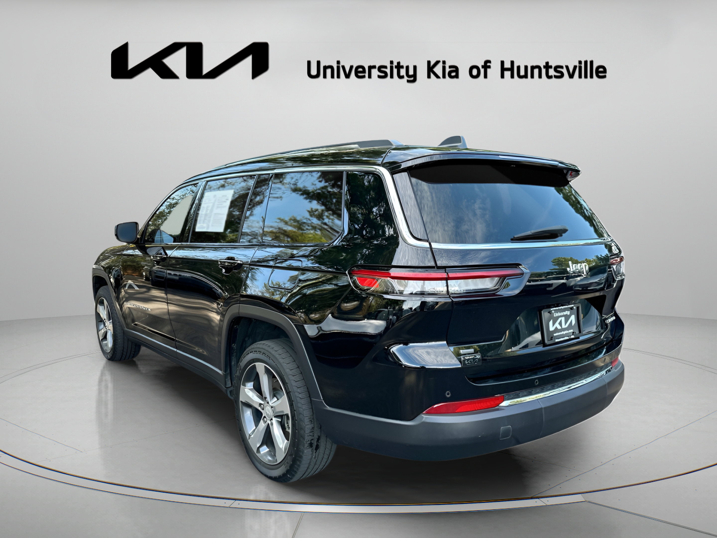 Used 2022 Jeep Grand Cherokee L Limited RWD image 6