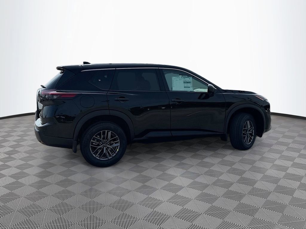 Used 2026 Nissan Rogue S FWD image 5