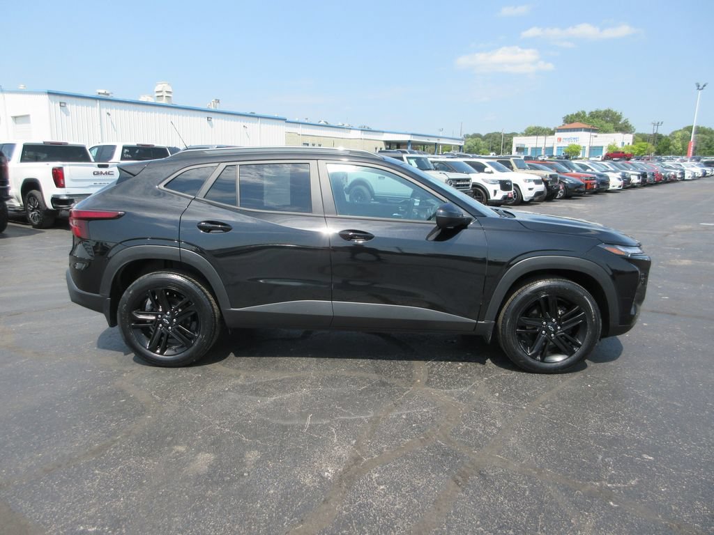 Used 2025 Chevrolet Trax ACTIV w/ Driver Confidence Package FWD image 5