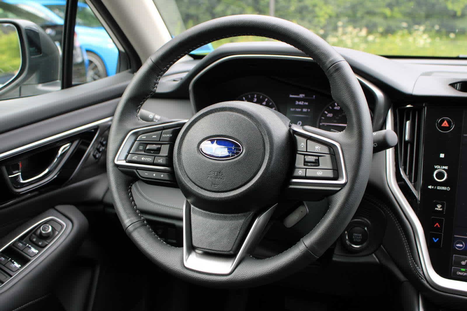 Used 2025 Subaru Outback Limited image 22