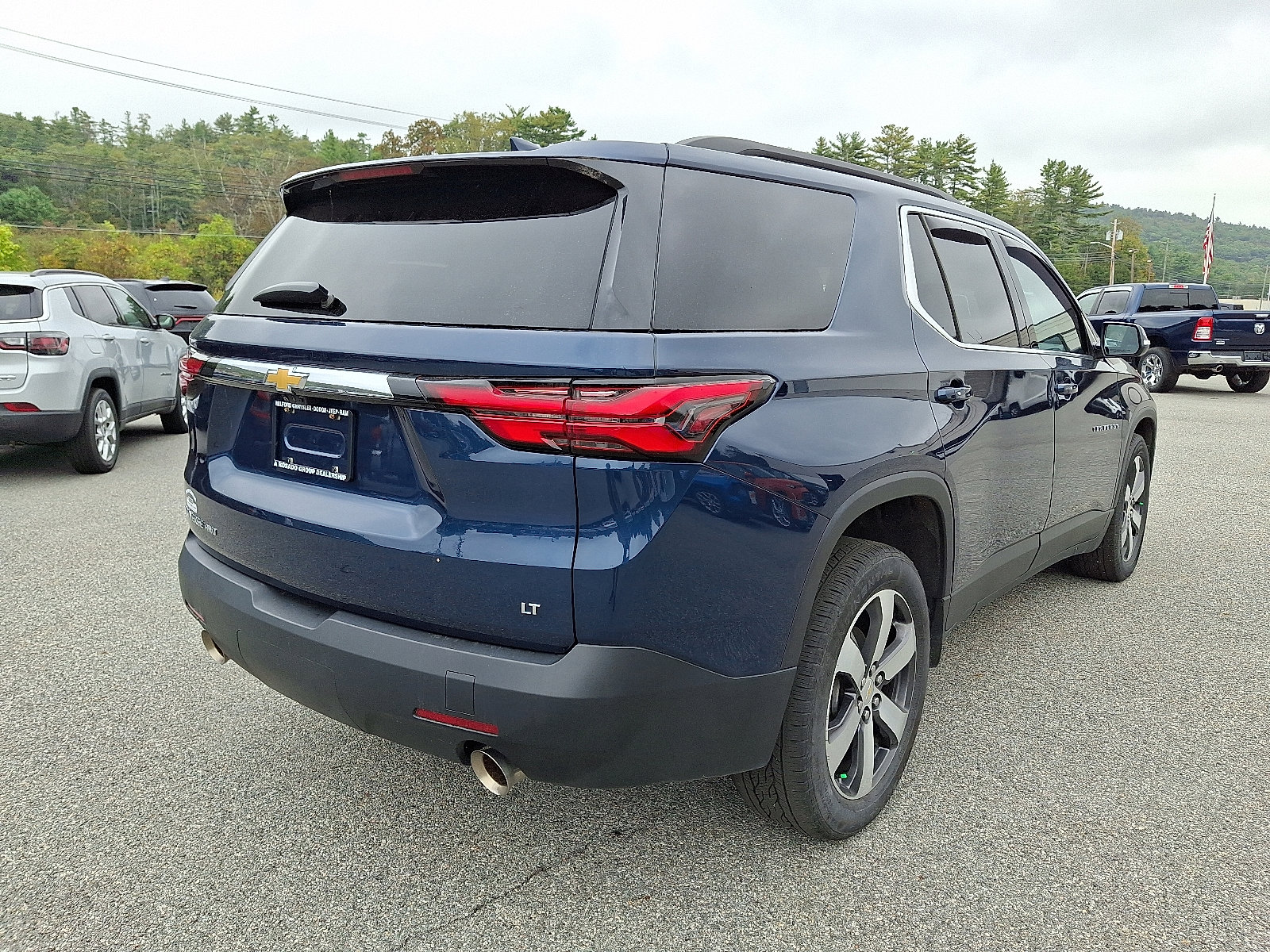 Used 2023 Chevrolet Traverse LT w/ LT Premium Package image 11