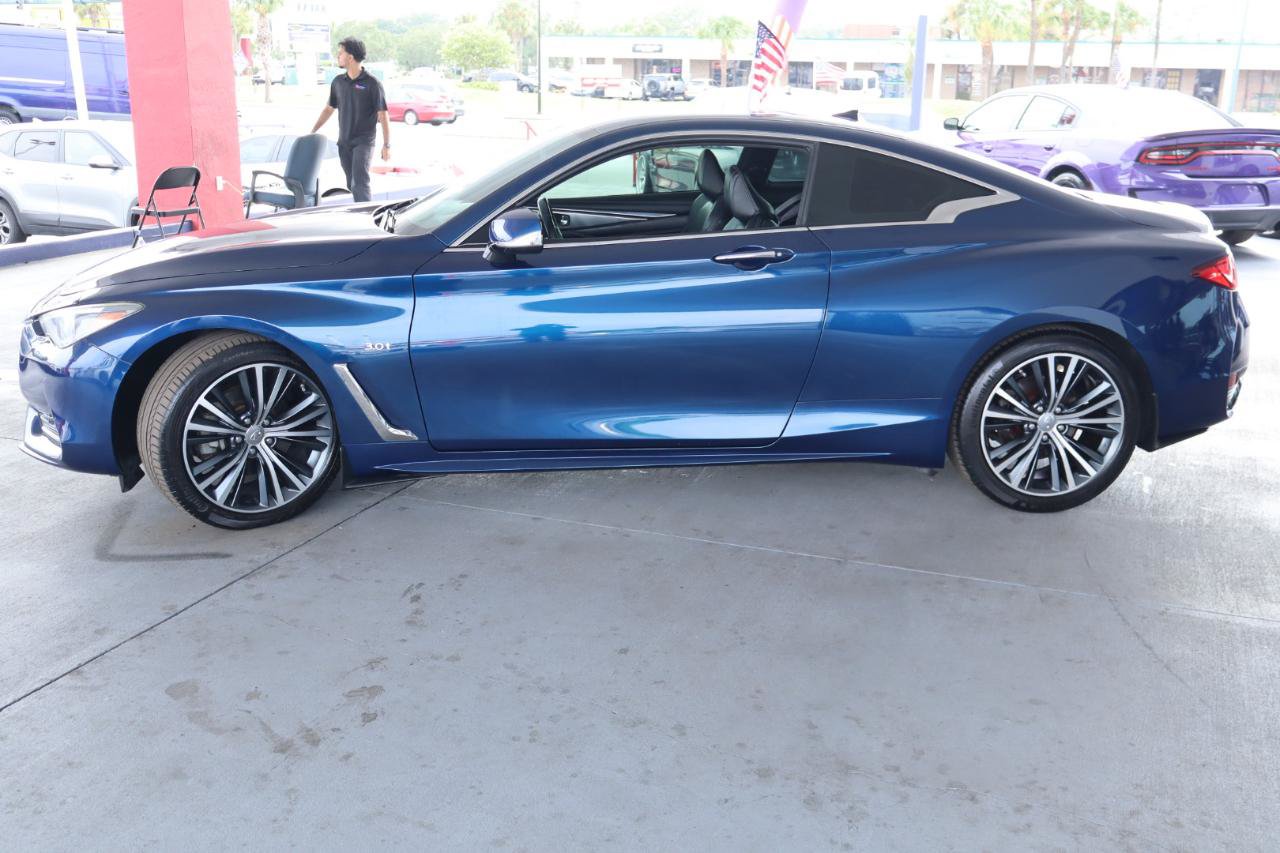 Used 2019 INFINITI Q60 3.0t Luxe w/ Essential Package AWD/4WD image 8