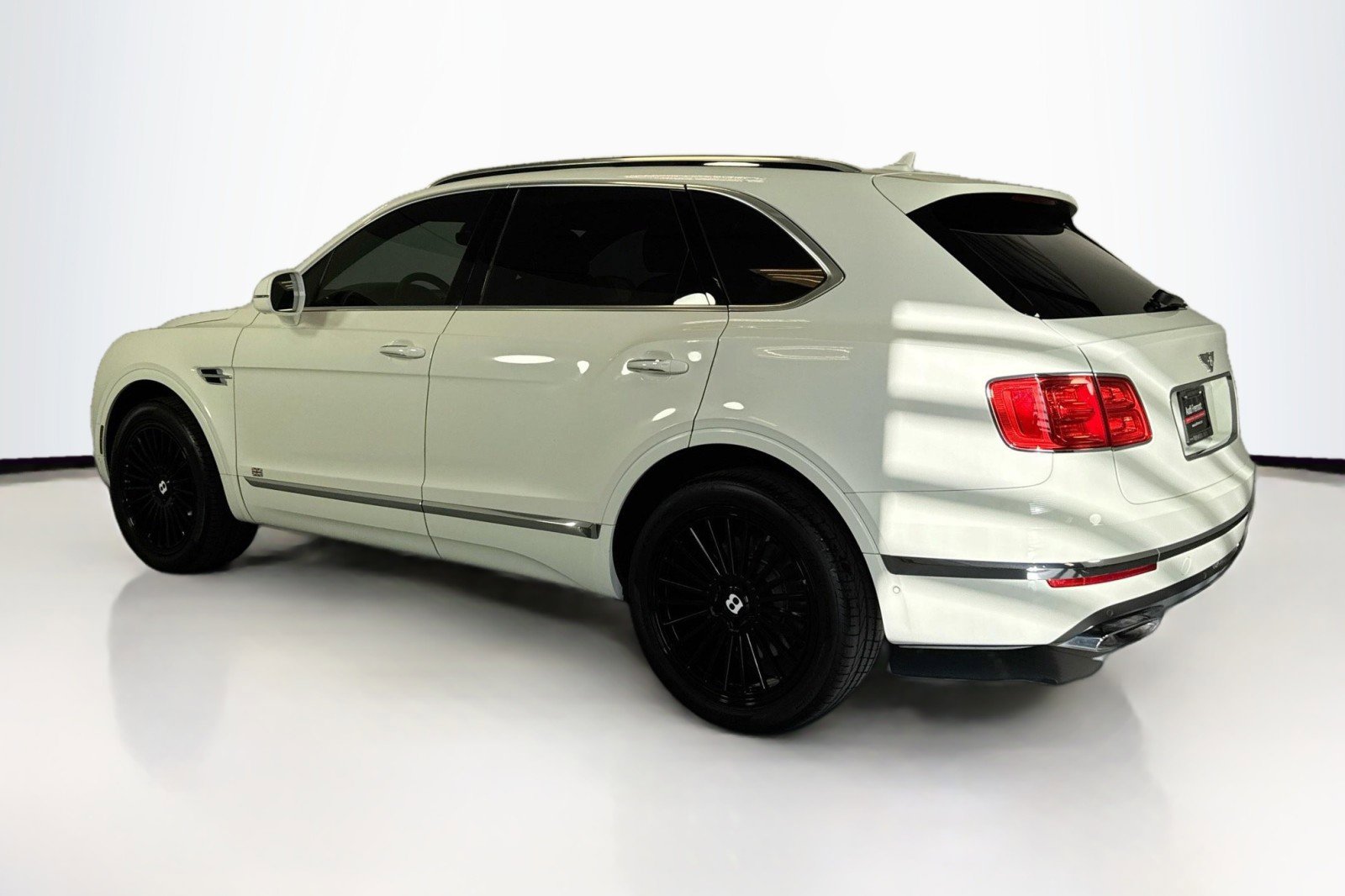 Used 2018 Bentley Bentayga image 7