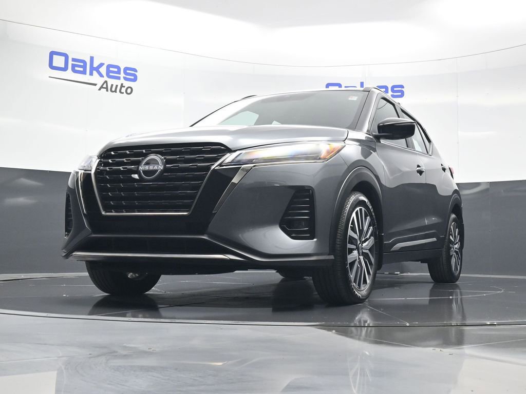 Used 2023 Nissan Kicks SR w/ SR Premium Package image 38