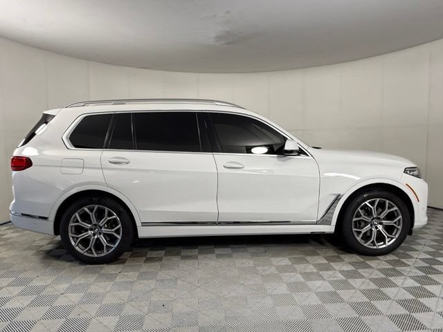 Used 2022 BMW X7 xDrive40i w/ Cold Weather Package AWD/4WD image 9