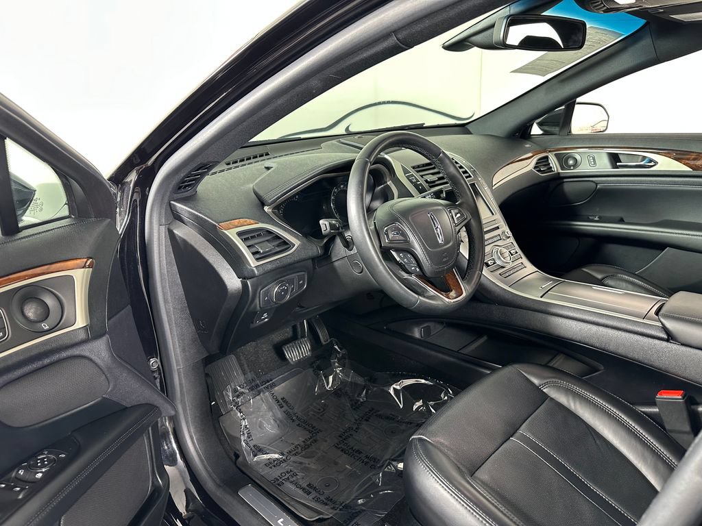 Used 2020 Lincoln MKZ Reserve w/ Elements Package AWD/4WD image 15