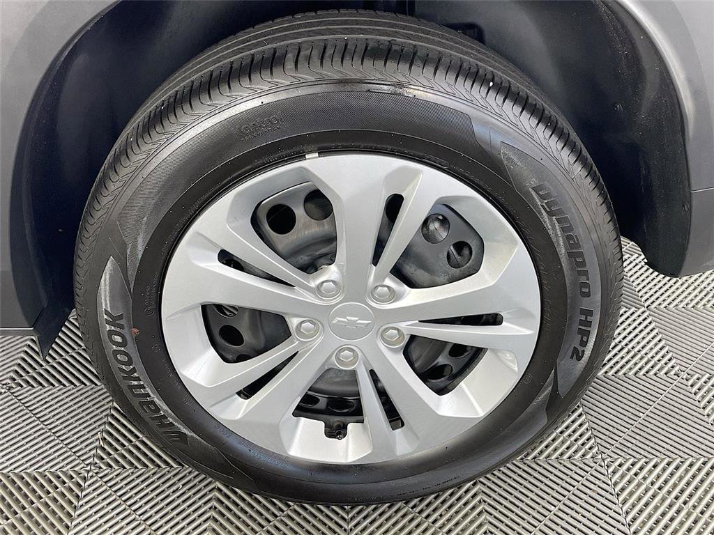 Certified 2025 Chevrolet Trax LS image 31