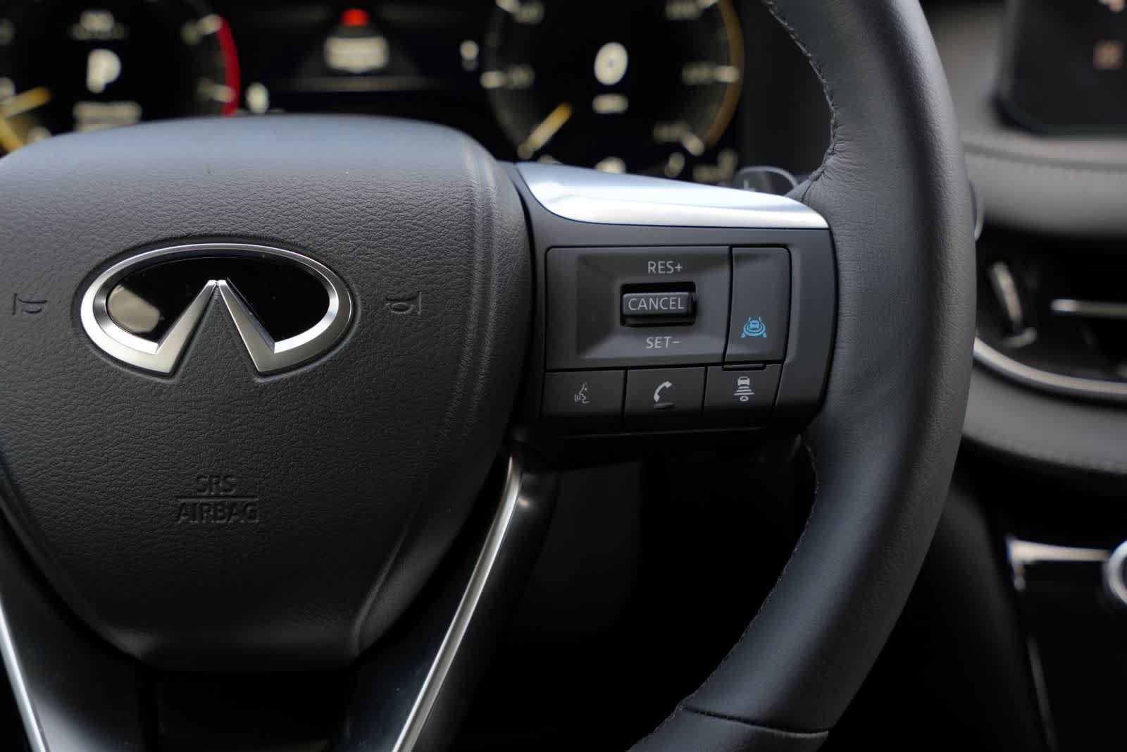 Used 2026 INFINITI QX60 Luxe w/ Cargo Package FWD image 11