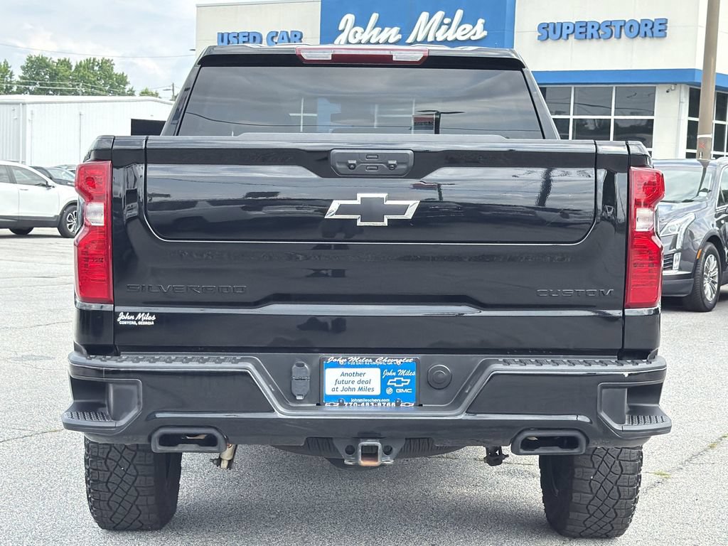 Used 2024 Chevrolet Silverado 1500 Custom Trail Boss w/ Midnight Edition AWD/4WD image 18