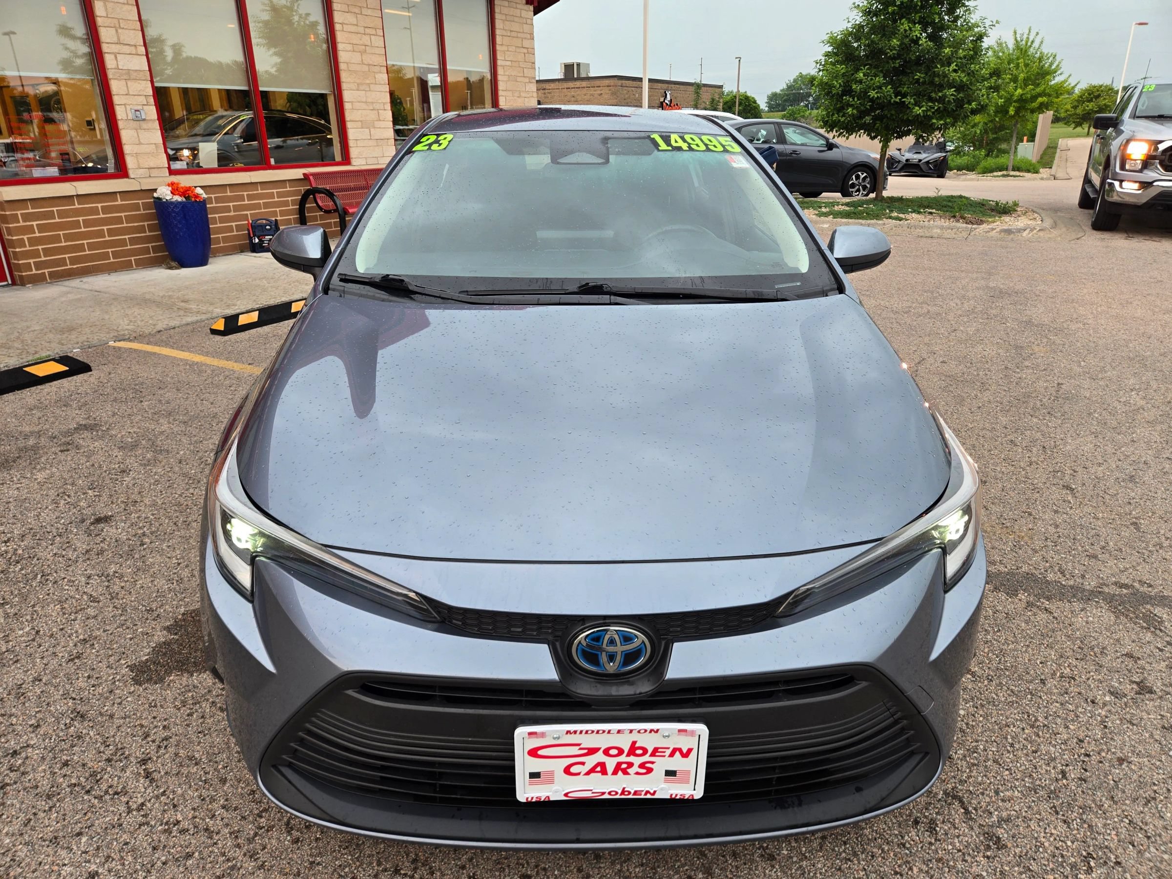 Used 2023 Toyota Corolla LE FWD image 2
