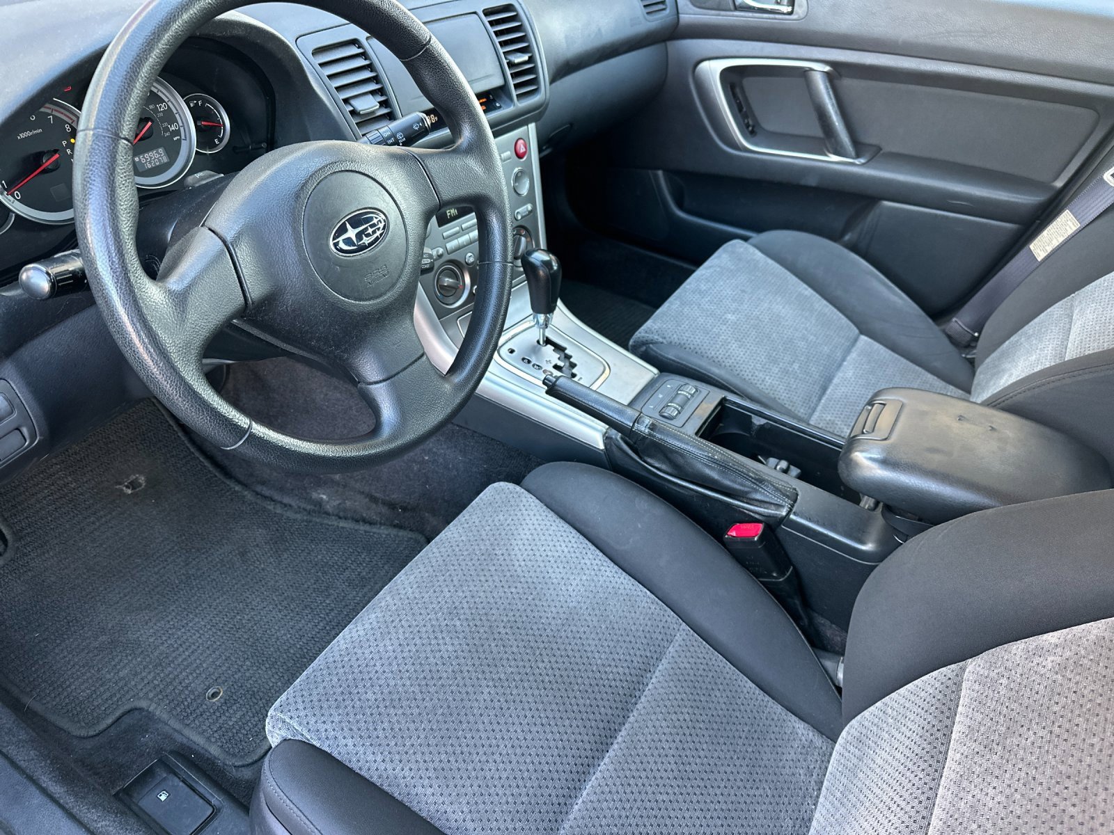 Used 2005 Subaru Outback 2.5i image 10