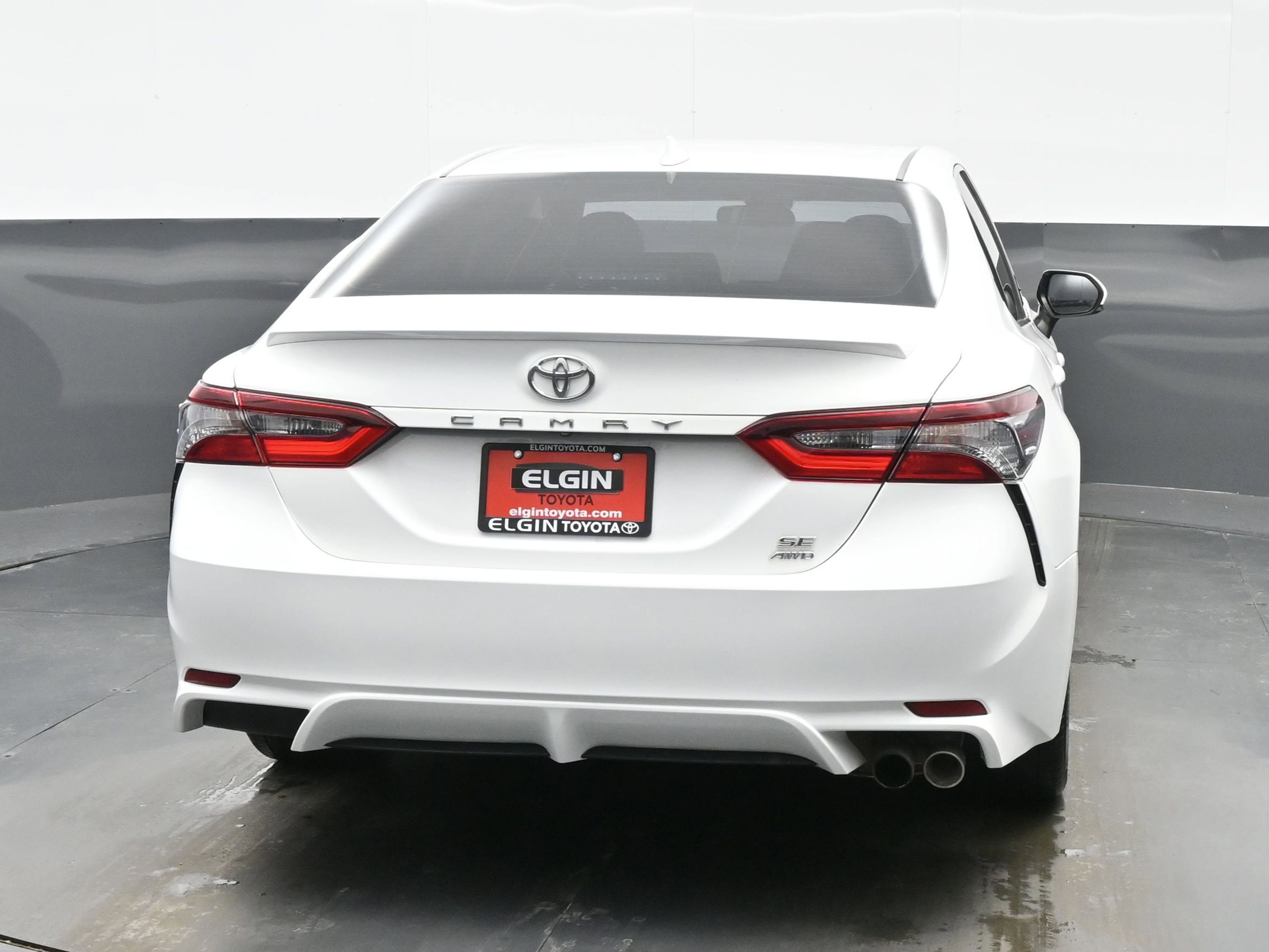 Used 2021 Toyota Camry SE w/ Cold Weather Package image 5