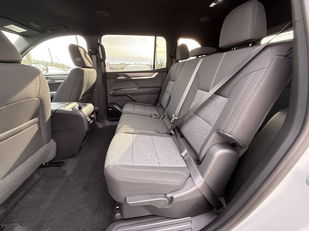 New 2026 GMC Acadia Elevation FWD image 24