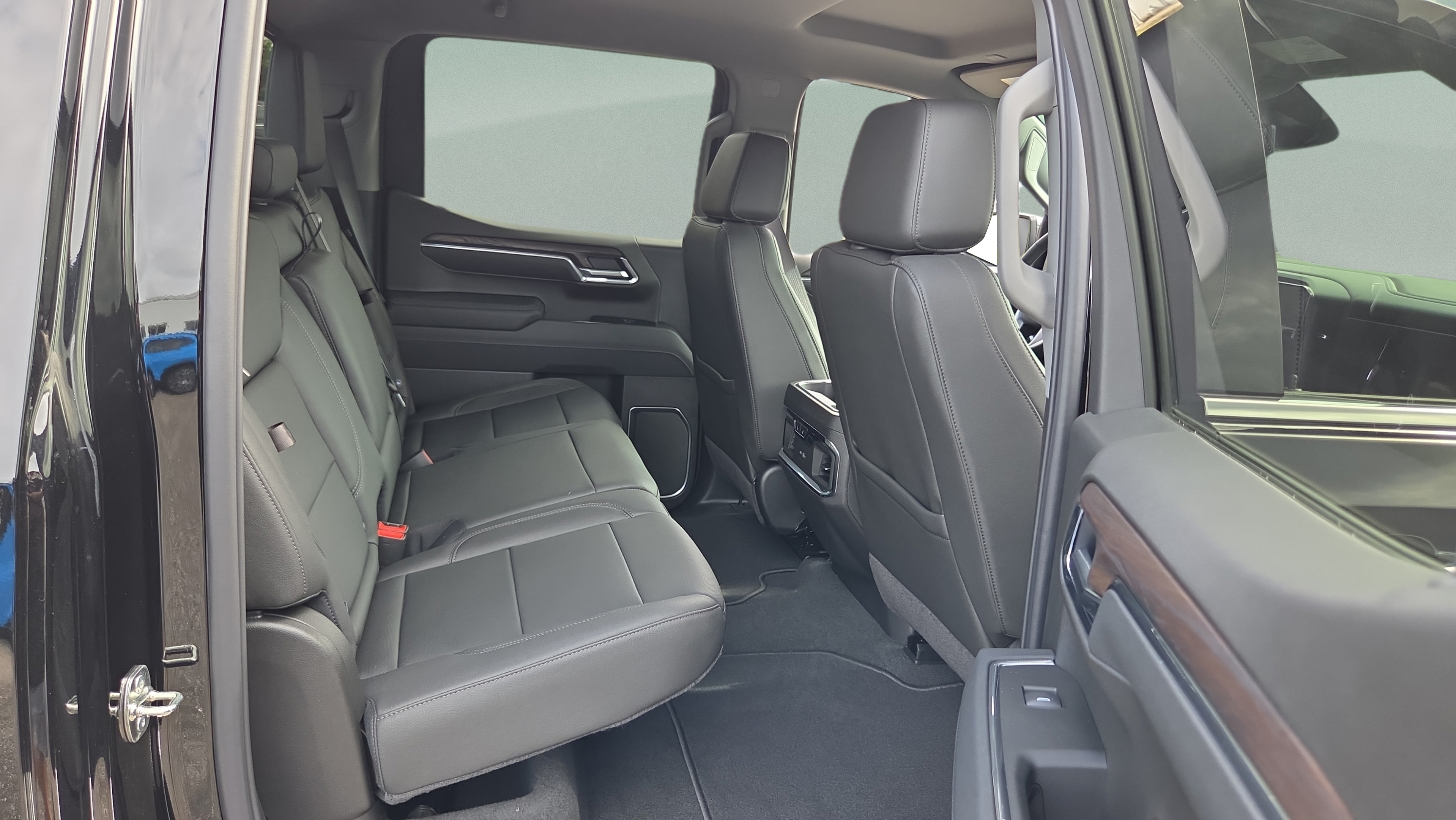 New 2026 GMC Sierra 1500 SLT w/ SLT Premium Plus Package AWD/4WD image 14