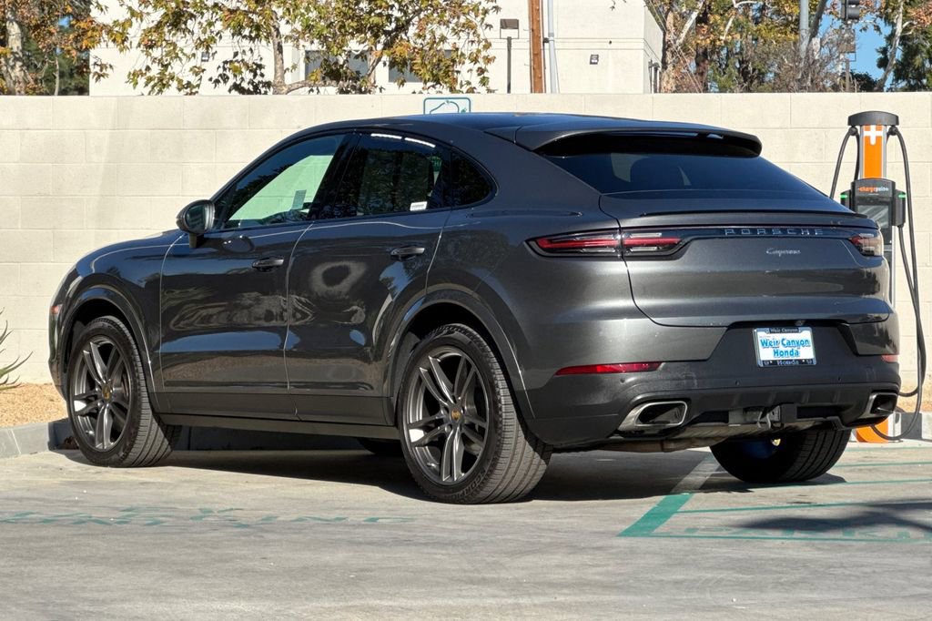 Used 2021 Porsche Cayenne Coupe image 3
