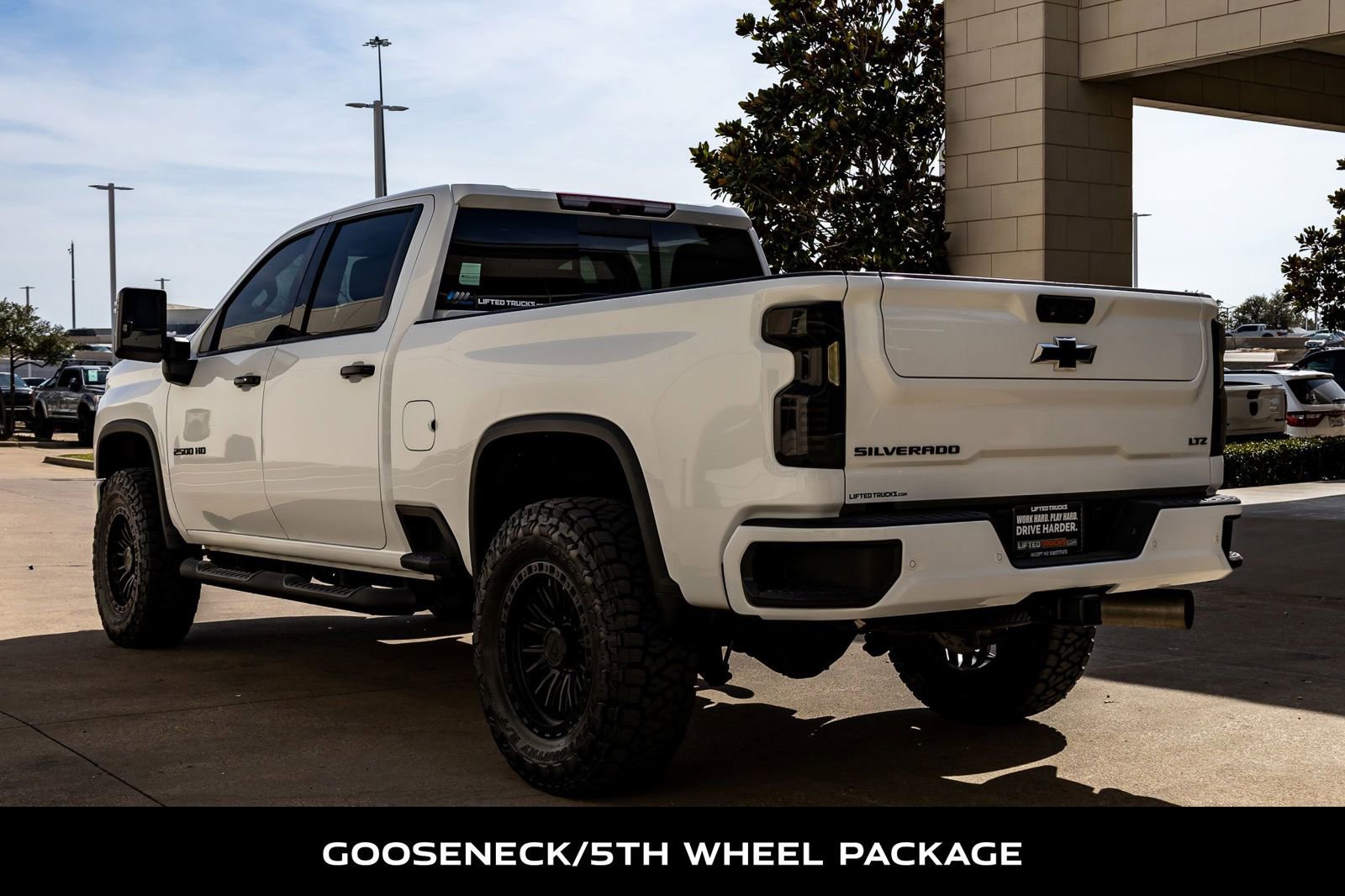 Used 2022 Chevrolet Silverado 2500 LTZ w/ LTZ Plus Package AWD/4WD image 7