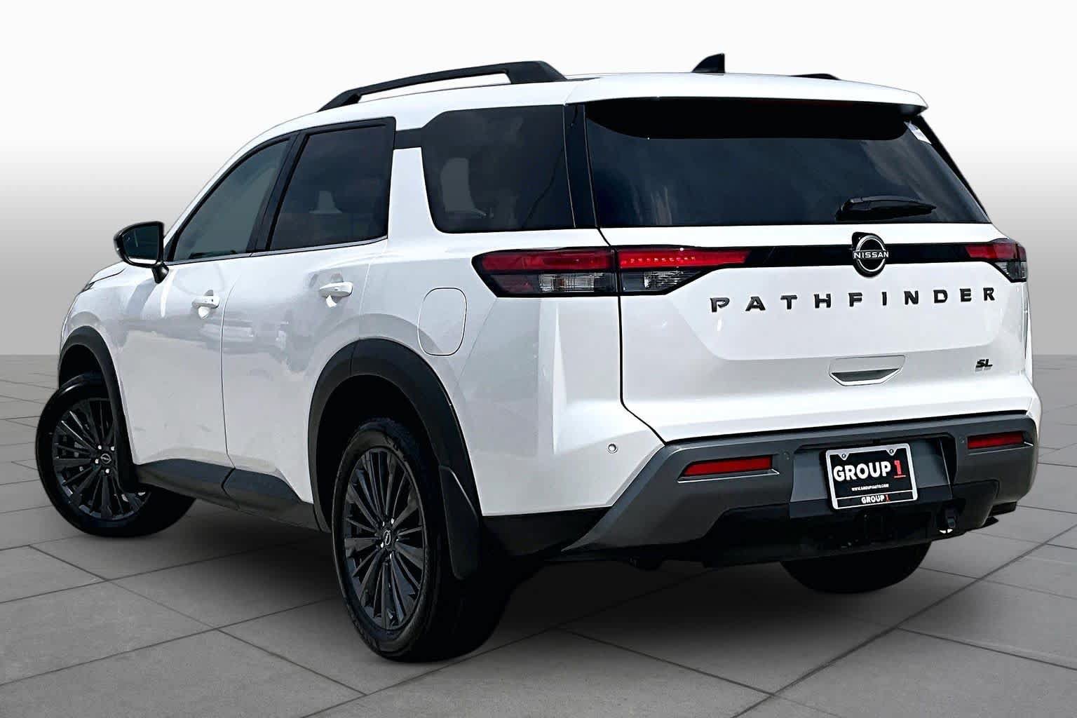 New 2026 Nissan Pathfinder SL FWD image 12