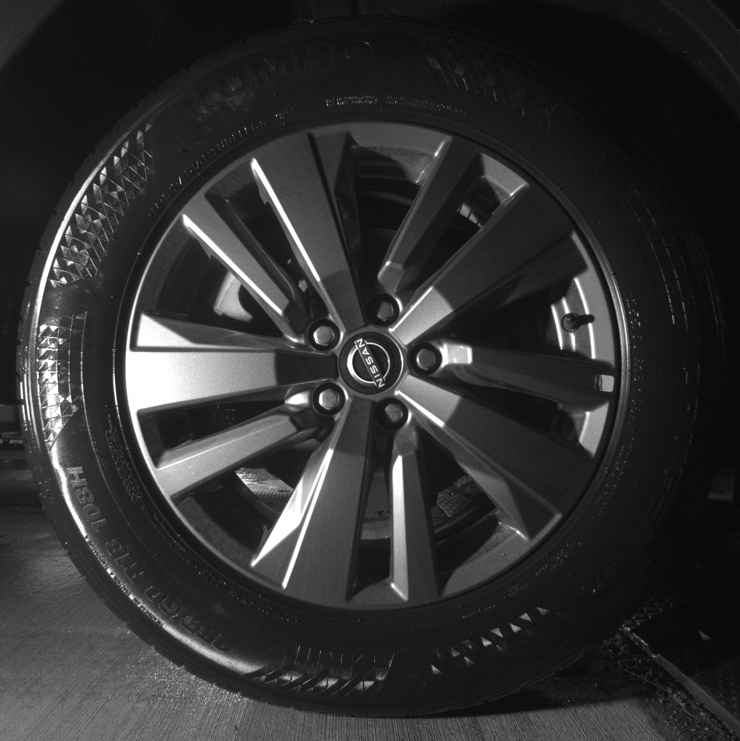 Used 2025 Nissan Pathfinder SV image 15