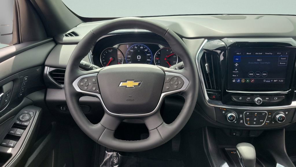 Used 2023 Chevrolet Traverse High Country AWD/4WD image 23
