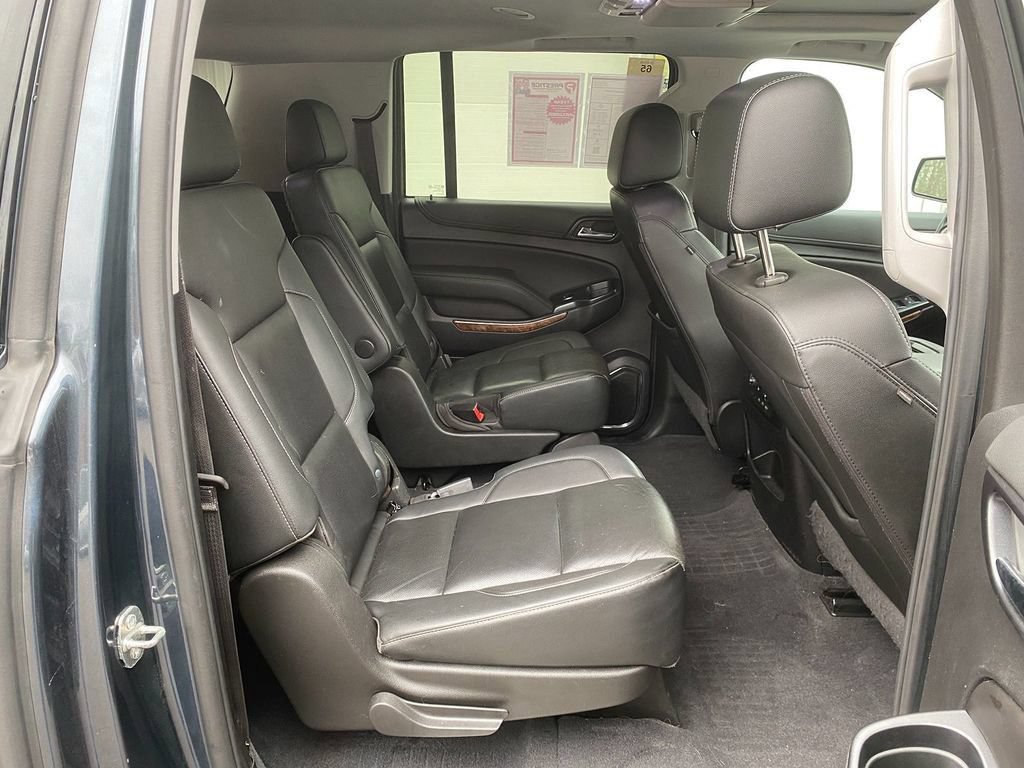 Used 2020 Chevrolet Suburban Premier AWD/4WD image 26