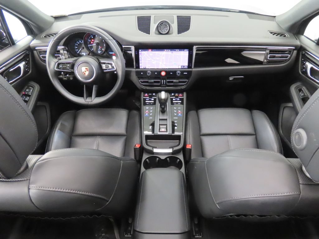 Certified 2026 Porsche Macan AWD/4WD image 15