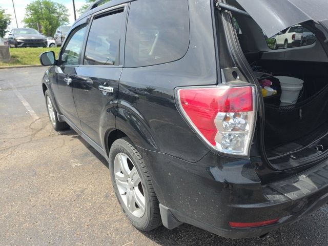 Used 2010 Subaru Forester 2.5X Limited AWD/4WD image 8