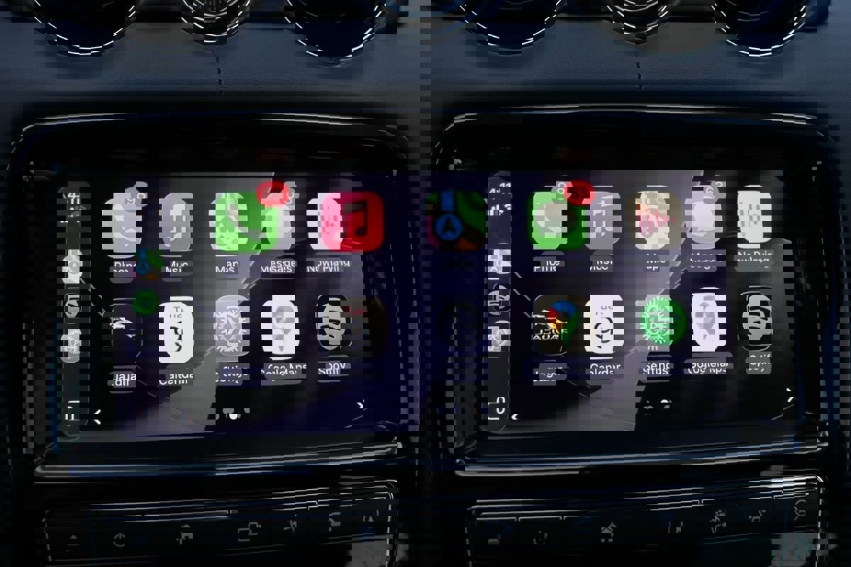 Used 2019 Jaguar XJ L Portfolio image 24