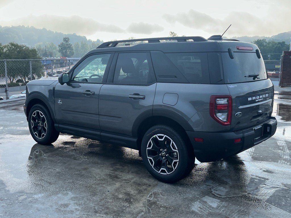 New 2025 Ford Bronco Sport Outer Banks w/ Outer Banks Tech Package+ AWD/4WD image 4