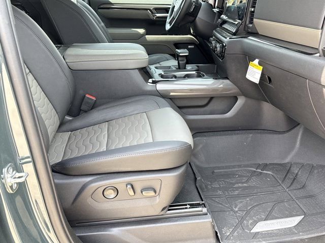New 2026 Chevrolet Silverado 1500 ZR2 w/ LPO, Dark Essentials Package image 13