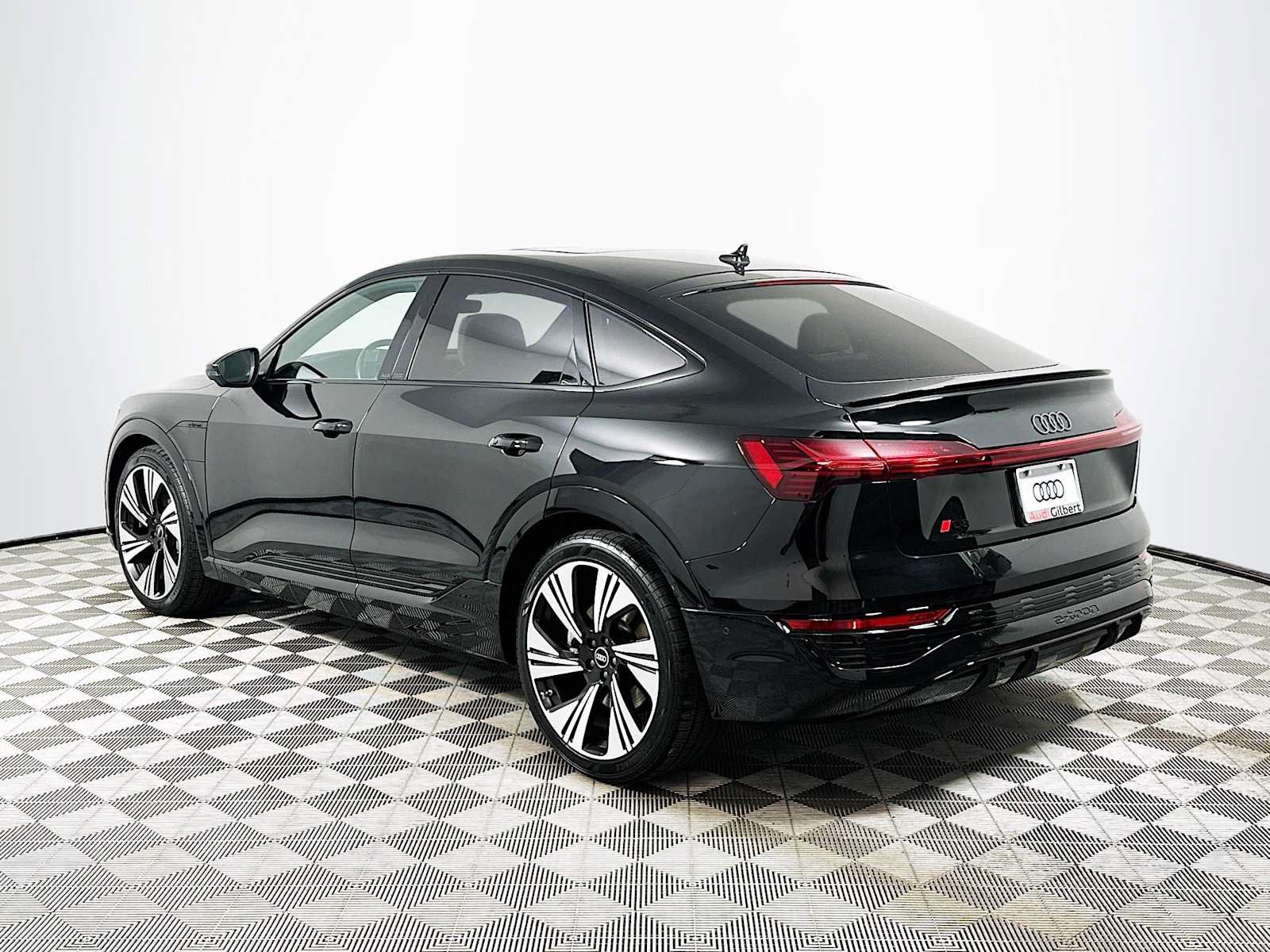 Certified 2024 Audi Q8 e-tron Prestige w/ Prestige Package AWD/4WD image 5