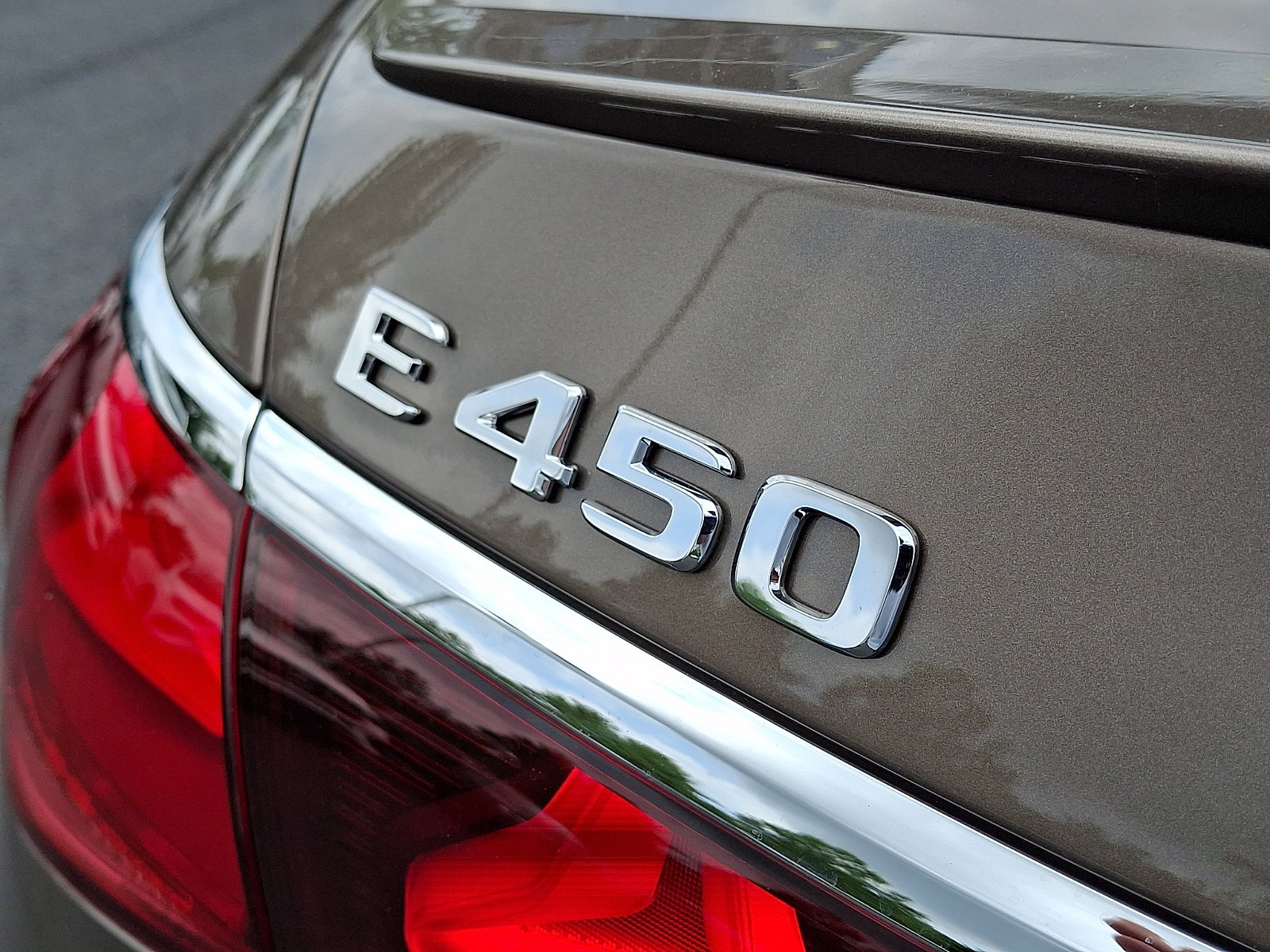 New 2026 Mercedes-Benz E 450 4MATIC Sedan image 24