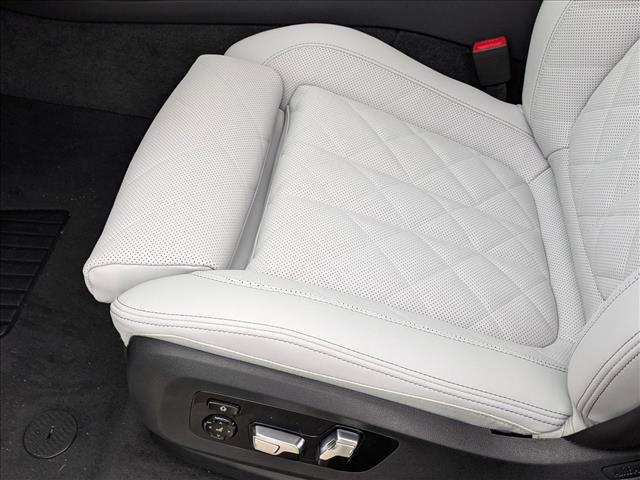 New 2026 BMW X5 xDrive50e w/ Climate Comfort Package image 4