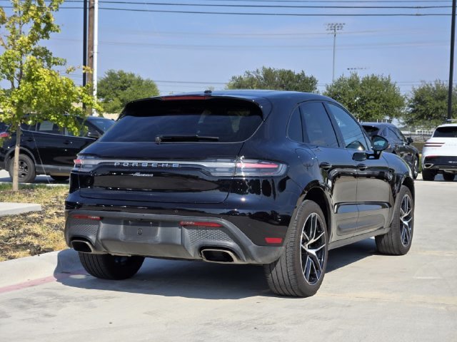 Used 2023 Porsche Macan Turbo AWD/4WD image 3