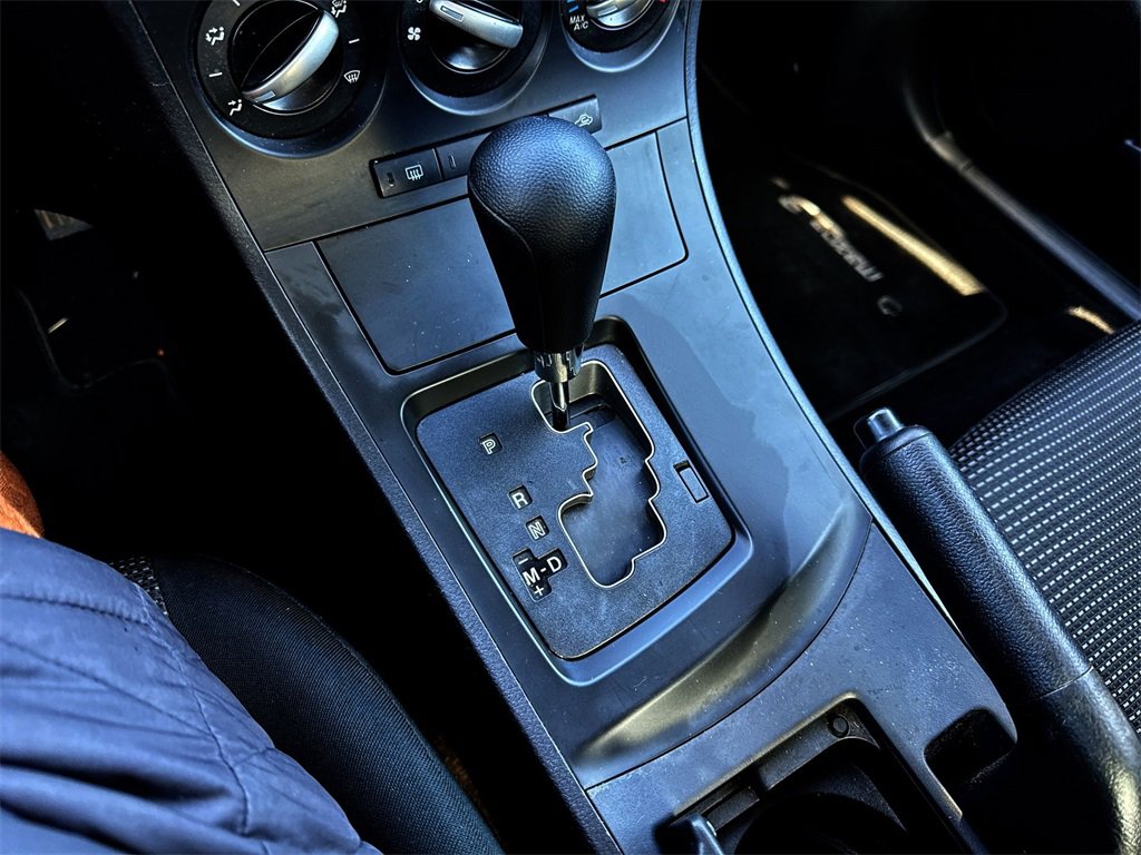 Used 2013 MAZDA MAZDA3 i SV w/ Convenience Pkg image 18