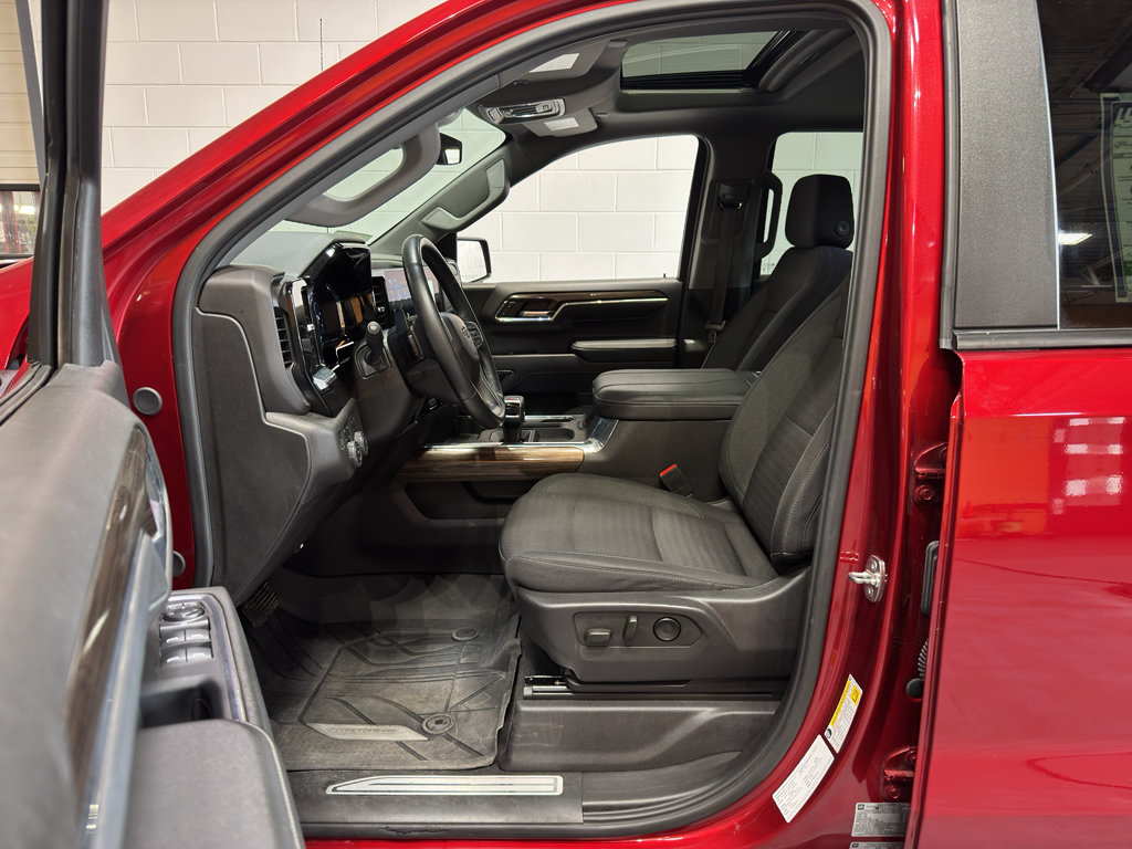 Used 2024 Chevrolet Silverado 1500 RST w/ Convenience Package II AWD/4WD image 15