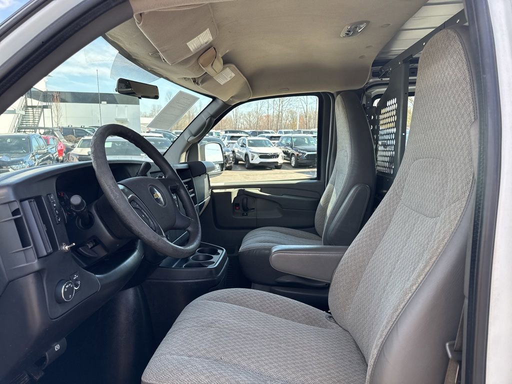 Used 2011 Chevrolet Express 1500 RWD image 10