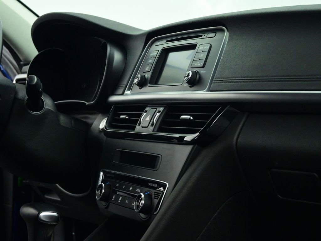 Used 2016 Kia Optima EX image 29