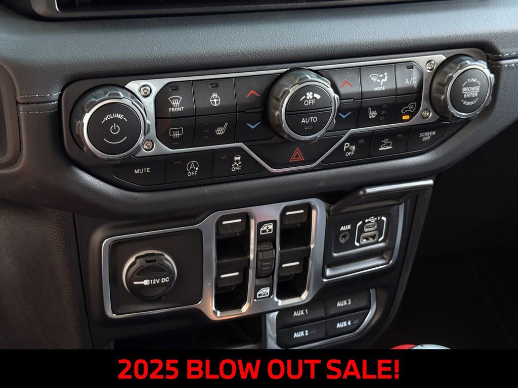 New 2025 Jeep Wrangler Sahara AWD/4WD image 18
