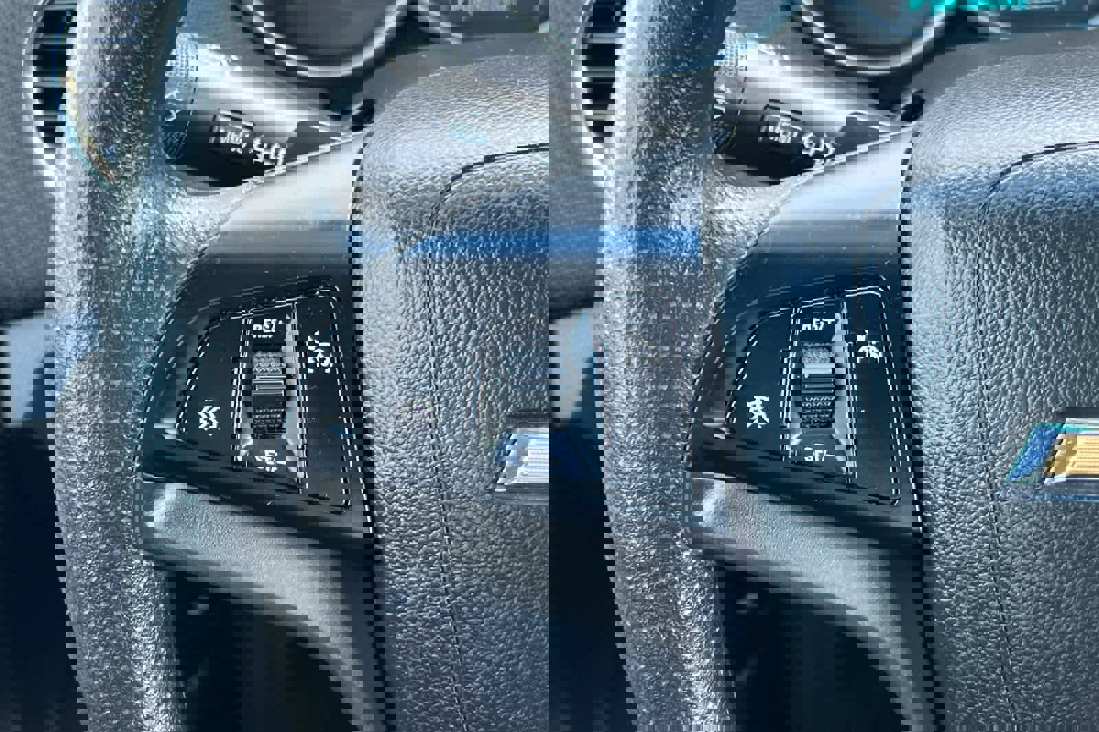 Used 2015 Chevrolet Cruze LT w/ Technology Package image 23