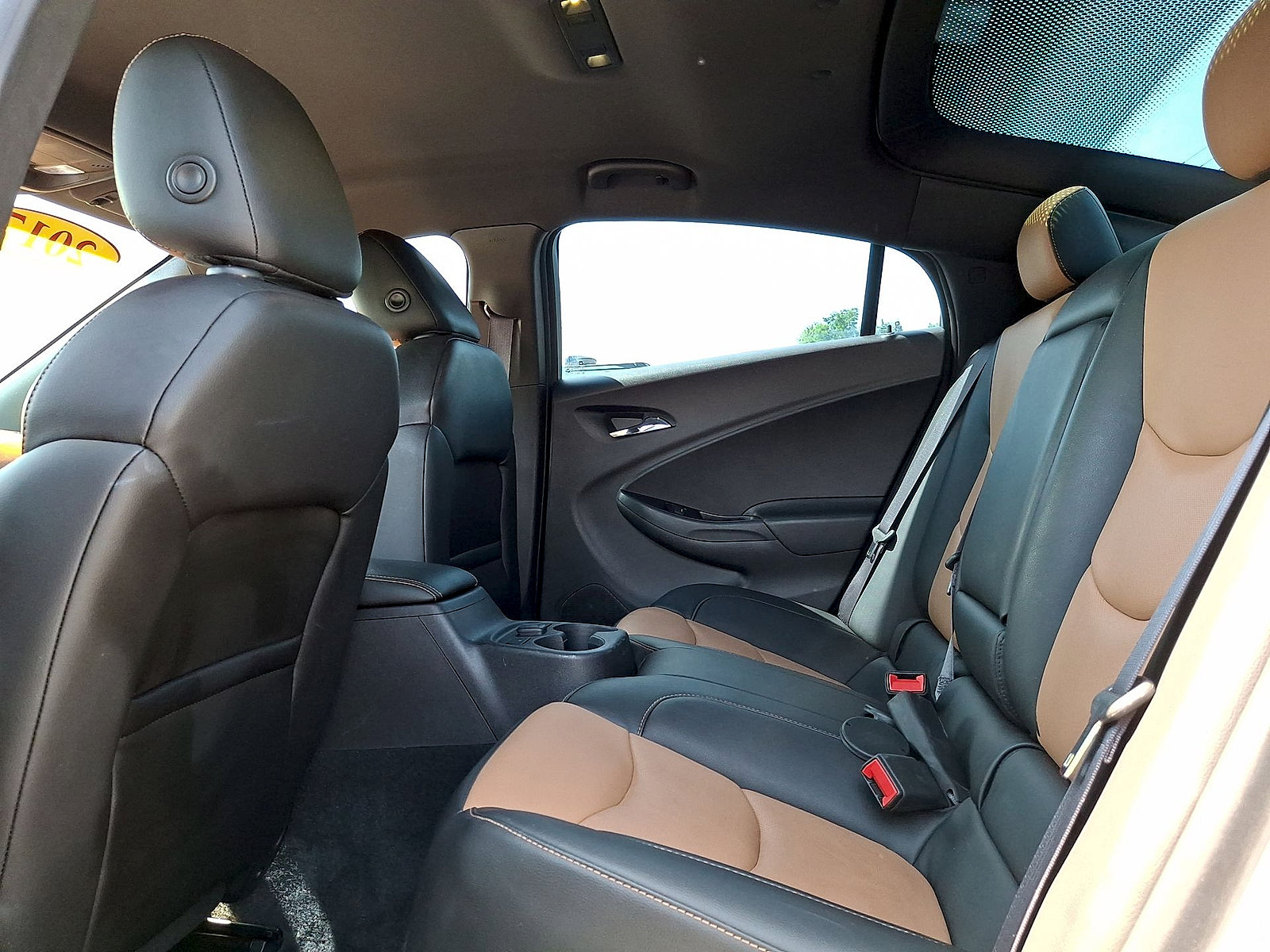 Used 2017 Chevrolet Volt Premier w/ Driver Confidence II Package FWD image 19