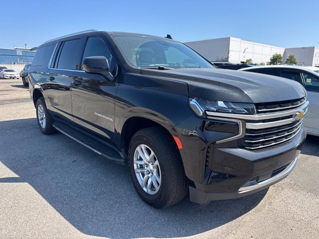 Used 2023 Chevrolet Suburban LT AWD/4WD image 3