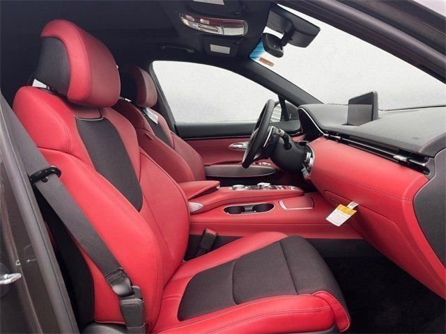 Used 2025 Genesis GV70 3.5T Sport image 25