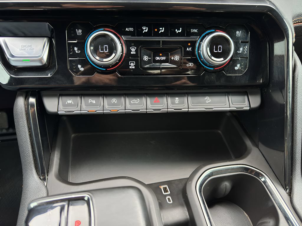 Used 2025 GMC Sierra 1500 AT4 w/ AT4 Premium Package AWD/4WD image 24